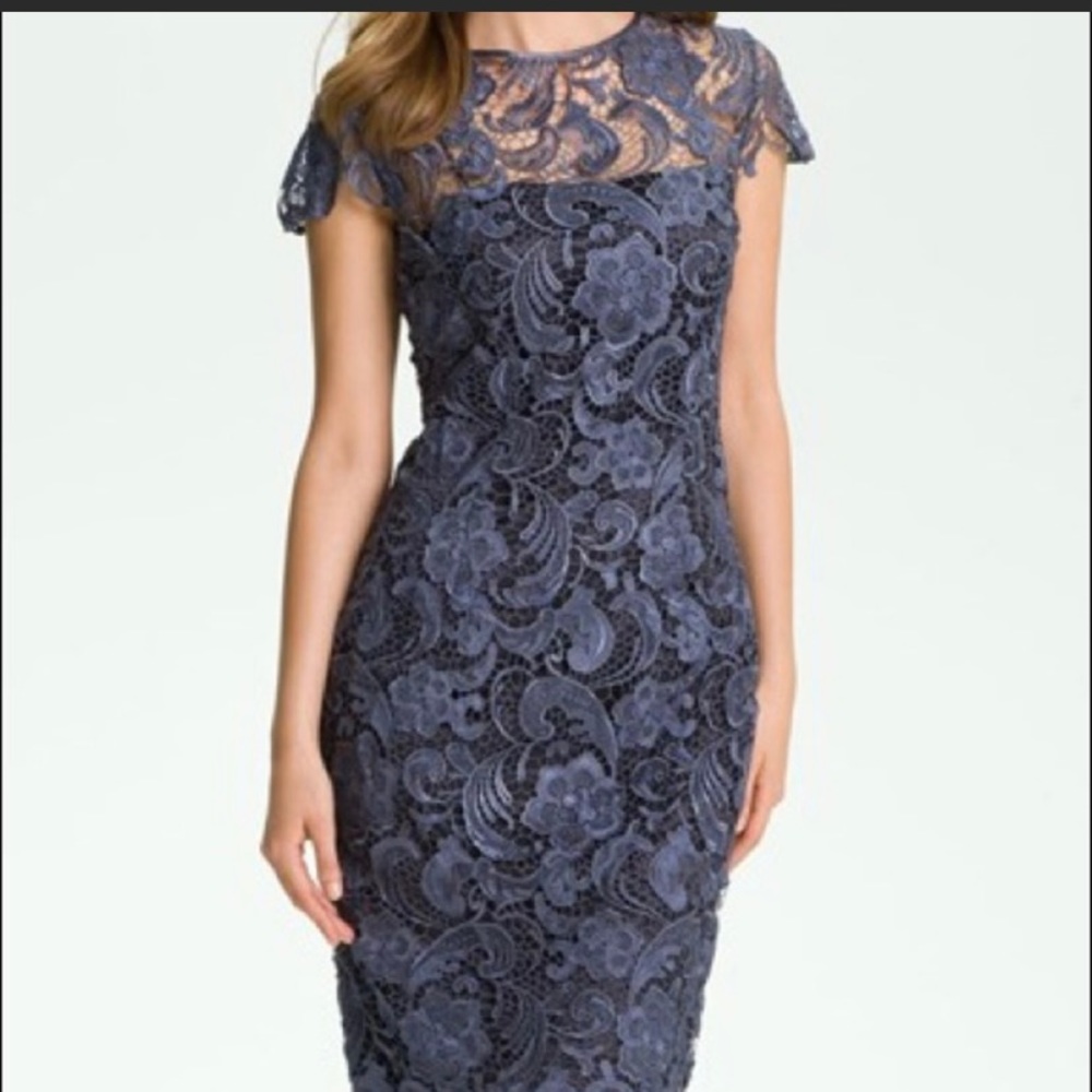 Patra midi lace dress